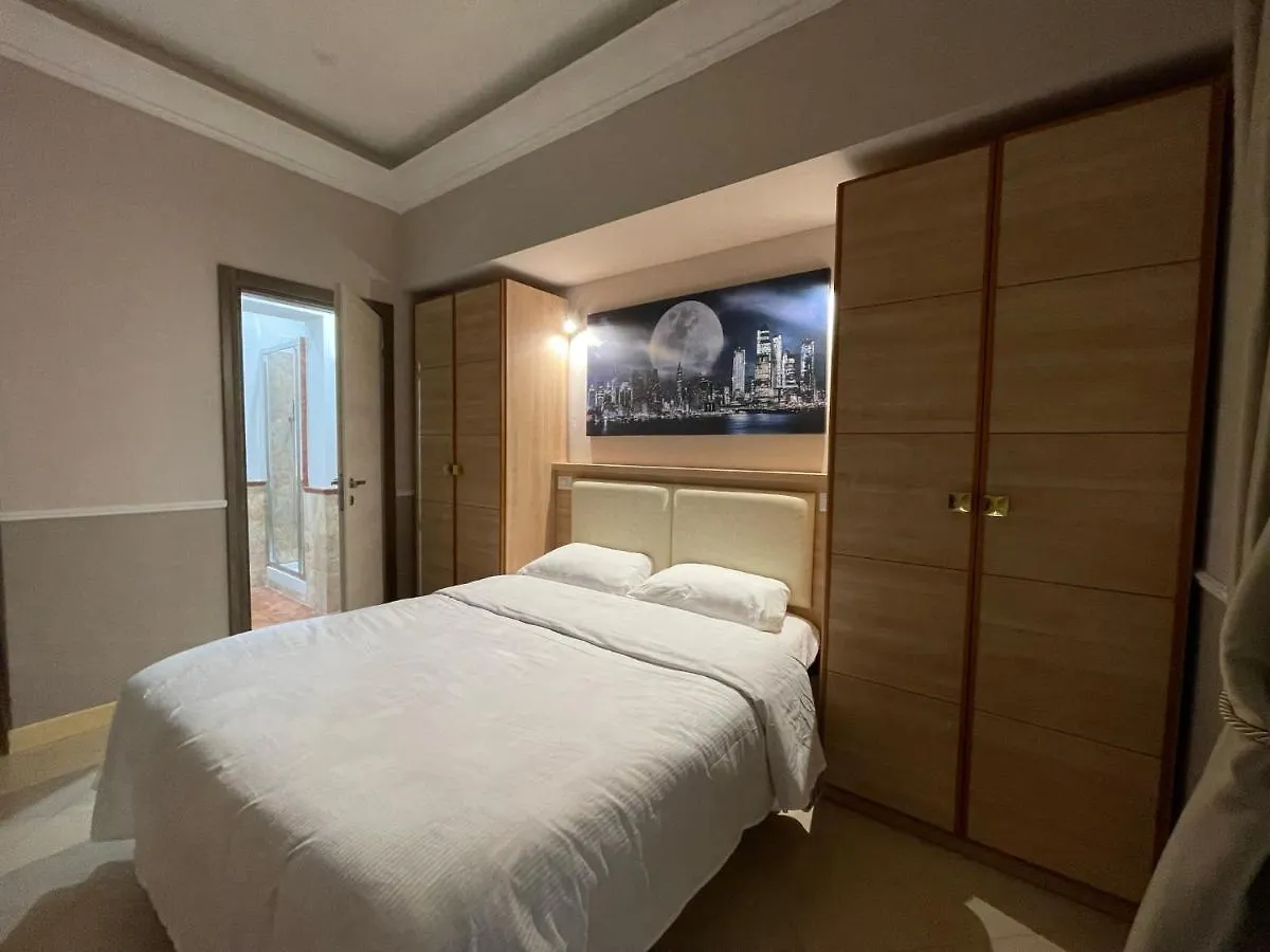 רומא Spqr Suite לינה וארוחת בוקר